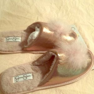 Ladies slippers